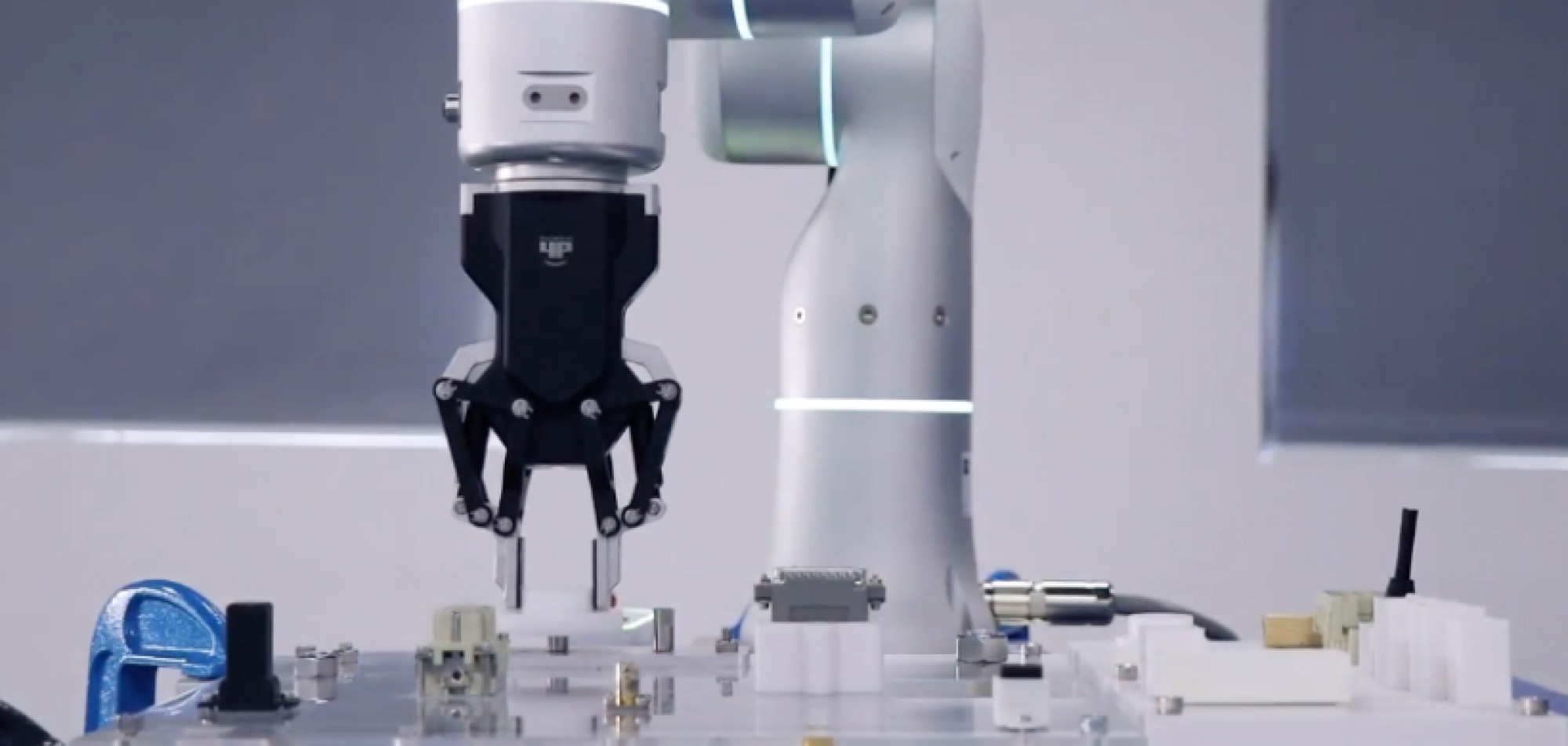 robotic assembly+electronics