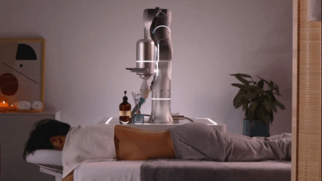 3D vision + AI + force detection to precisely recognize spine area