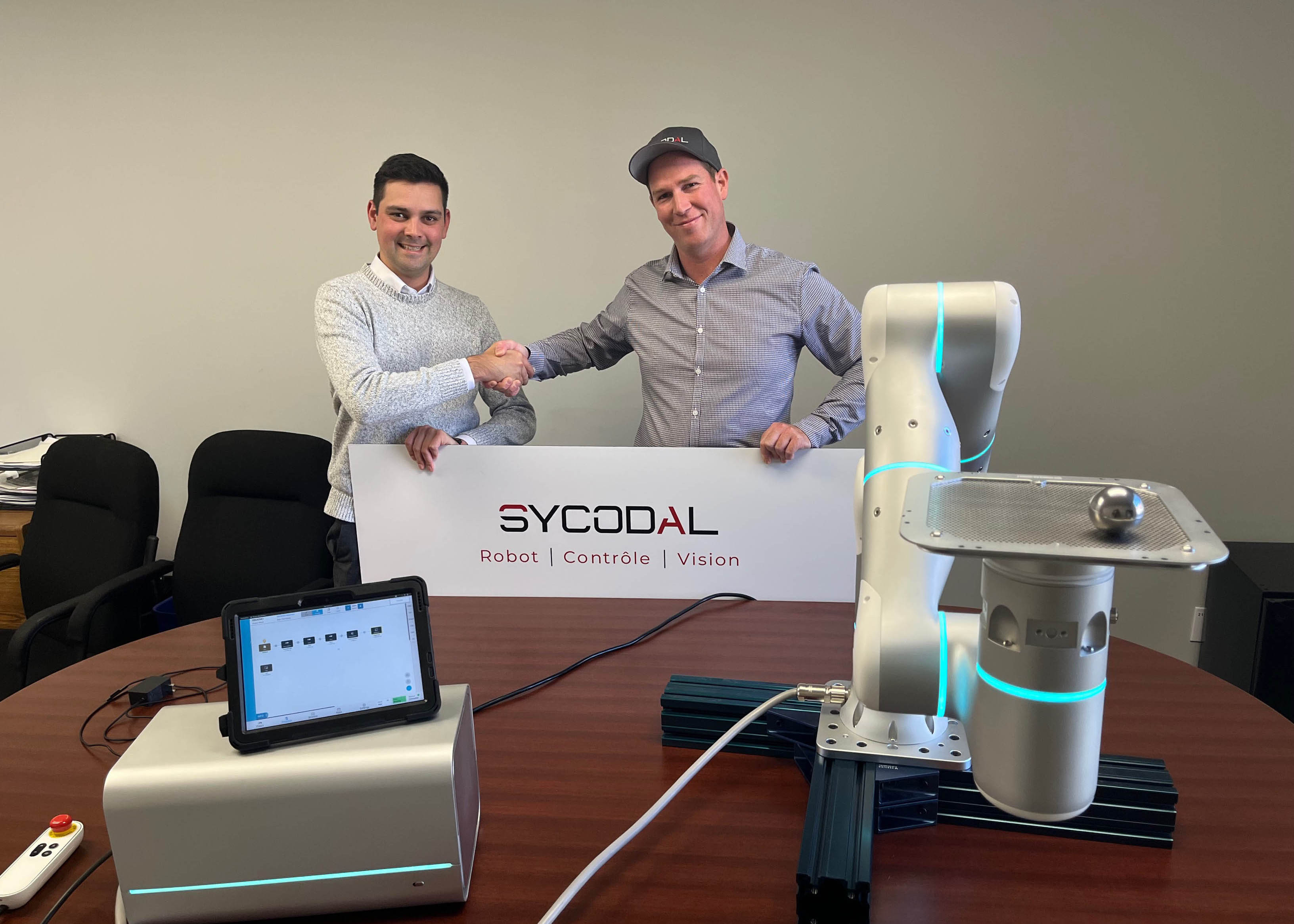 Flexiv and SycoDAL partnership signing